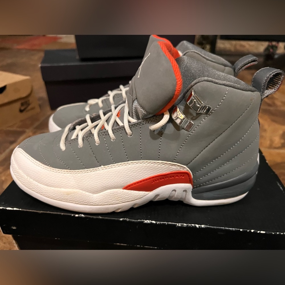 Retro cool gray 12s